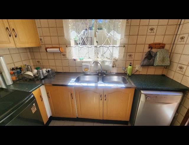 4 BEDROOM HOUSE FOR SALE IN BASSONIA